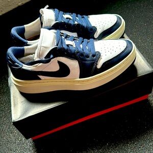 Nike Air Jordan 1 Elevate Low Women - Navy Blue & White